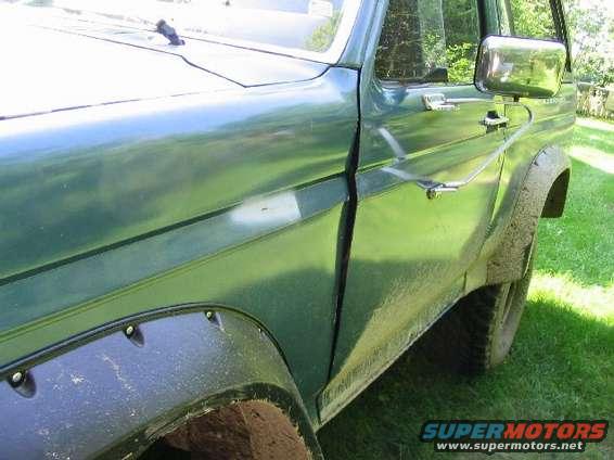 100_0015.jpg Little bit more battle damage...nothing mechanix gloves and some tugging didn't fix