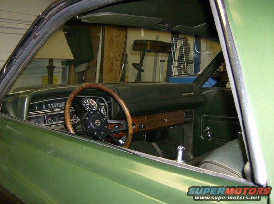 hpim0537.jpg grant walnut steering wheel