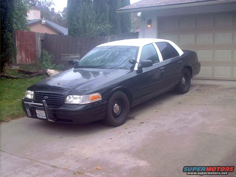 2000 Ford Crown Victoria photo