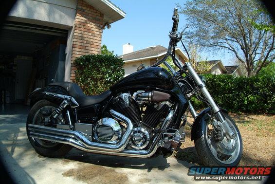 new corbin seat, new V&H exhaust, new ram air intake, new forward controls, new lowered suspension, and lots of new chrome.