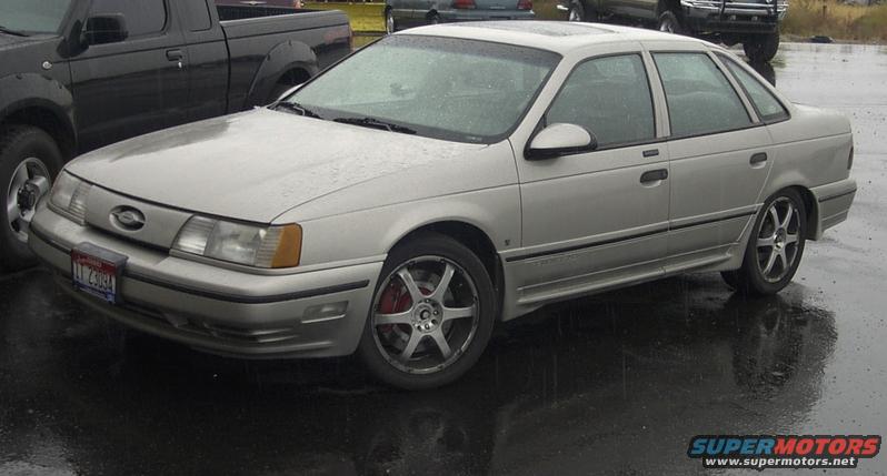 1990 Ford Taurus
