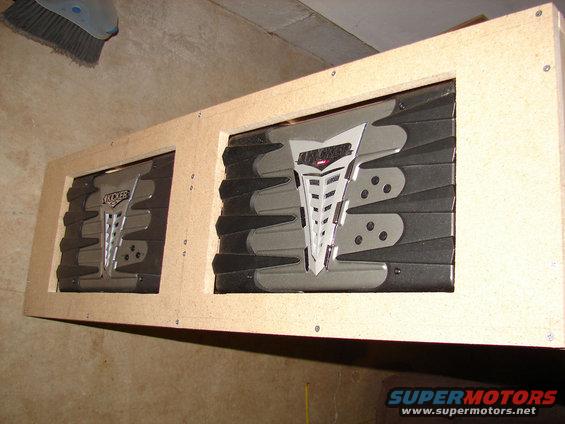 amp-install-010.jpg Finished front.