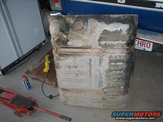 old-gas-tank-2.jpg 