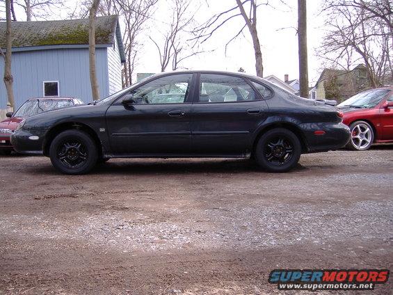 1998 Ford Taurus photo