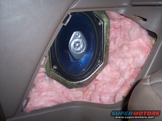 Pioneer 6x8's in the rear (I have 6.5's in the front doors)...the side panels are stuffed with thermal/acoustic insulation
