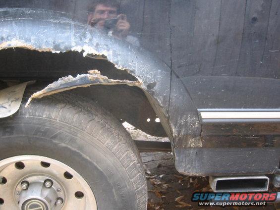 pass-side-1.jpg the rust on the passengerside