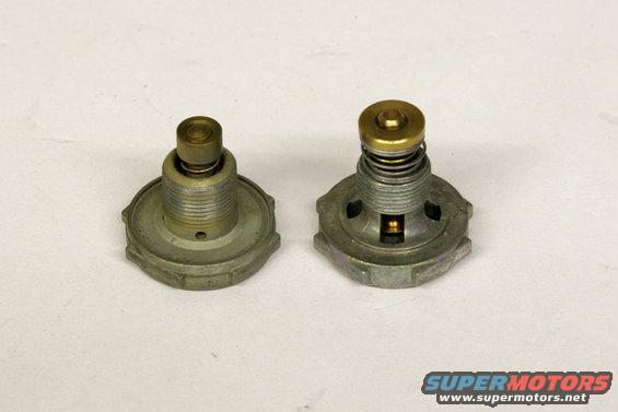 qft16.jpg Compared side-by-side, the original power valve can't begin to match the flow of QFT's Four Door power valve.