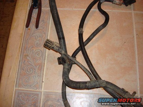 dsc00063.jpg this is the anti lock brake valve plug. (not needed)