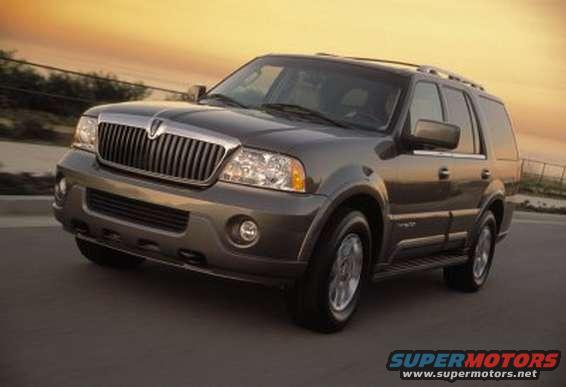 Gray 2003 Lincoln Navigator 3q front view