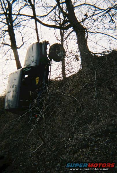 jeepwheelie.jpg First trip out after the re-build, trying anti-bronco