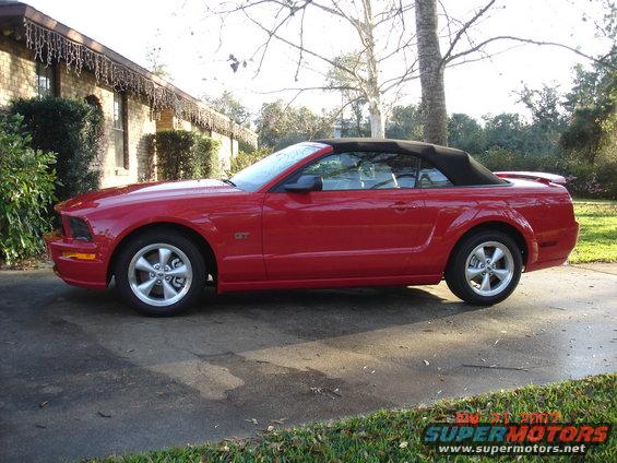 2007mustang-003.jpg 