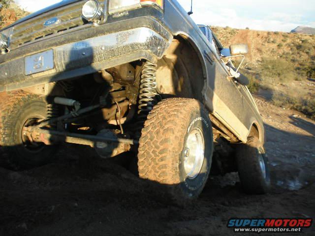 1991 Ford Bronco front wheel, suspension, and fender off-road