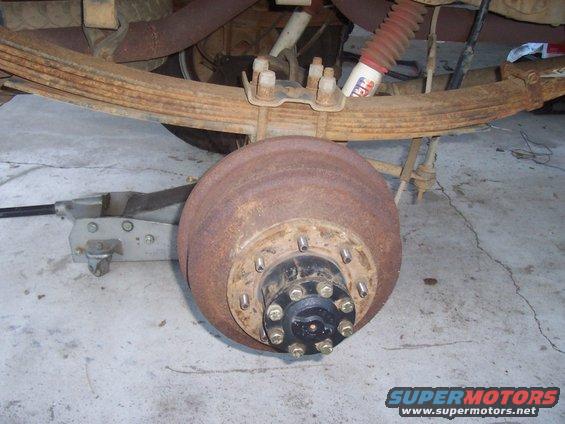 rear axle side view with right rear tire removed