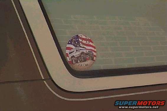 Circular sticker with American flag and a white off-road truck, labeled "4X4 Club"