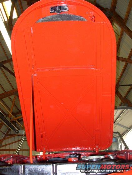 02up.jpg The flash is washing out some of the color. The car is actually very red.