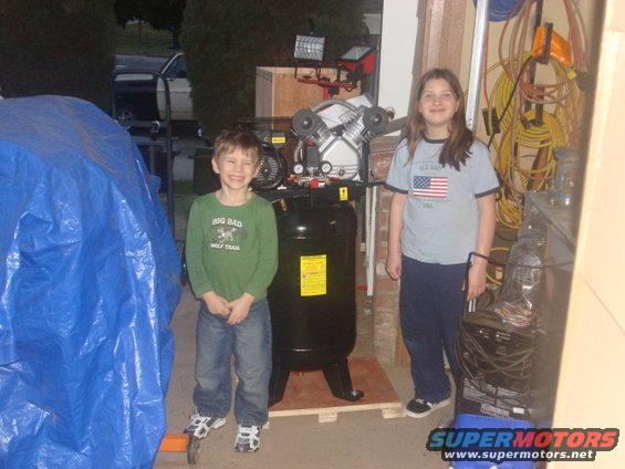 dsc00296.jpg here it is with the kids.