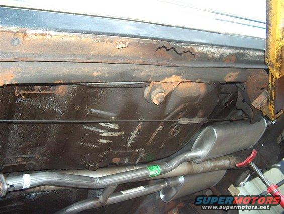 hpim3029-(large).jpg Double exhaust - Stock for 5.0