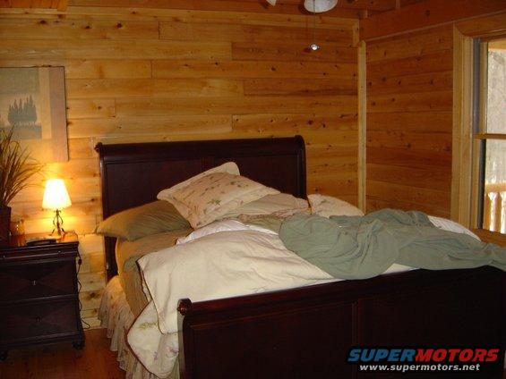 masterbed.jpg 