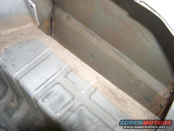 hpim3596-(large).jpg Trunk