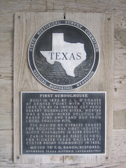Texas historical marker about the first schoolhouse, built in 1852