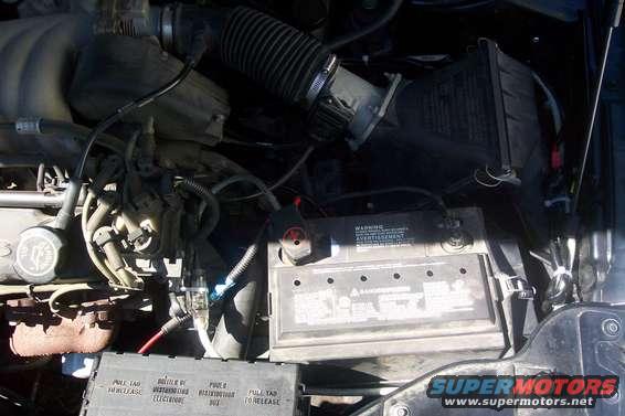 pic_007.jpg can see everything "tucked" in front and around the battery