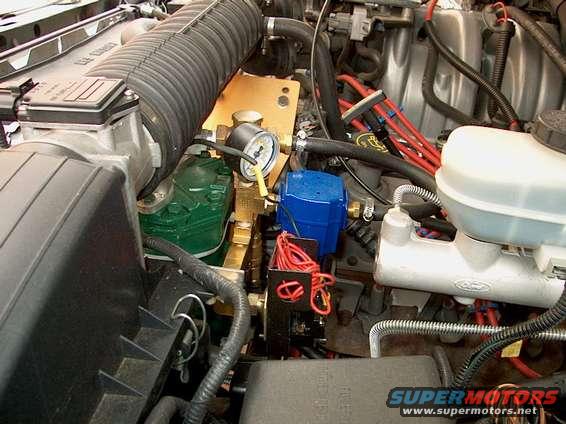 im000012.jpg Drivers side view from rear showing air manifold.  Listed as xx12.jpg in my instructions.