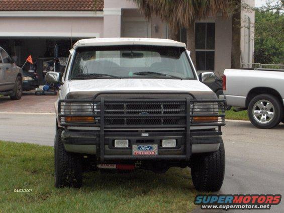 hpim0281.jpg Ranchhand grill guard and Hella 450 fogs
