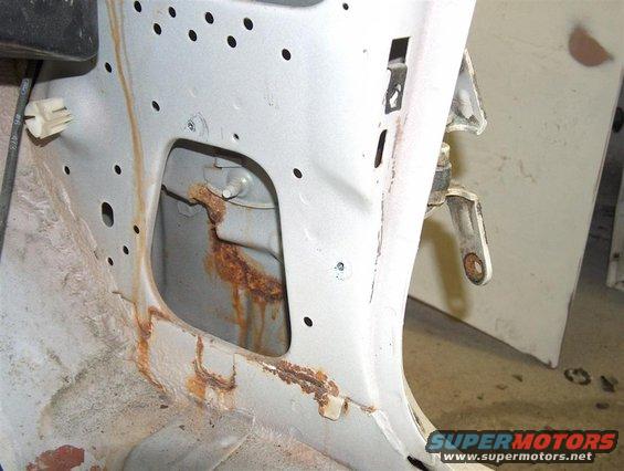hpim3642-(large).jpg Very bad rust, hidden!