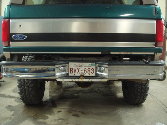 1996 Ford Bronco rear view with chrome bumper and Brunswick license plate BVX-683