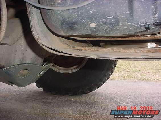 gtgap.jpg daytime pics of the gas tank skid gap