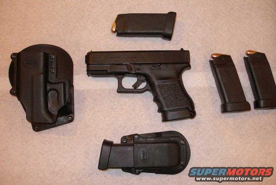 glock-and--accessories.jpg 