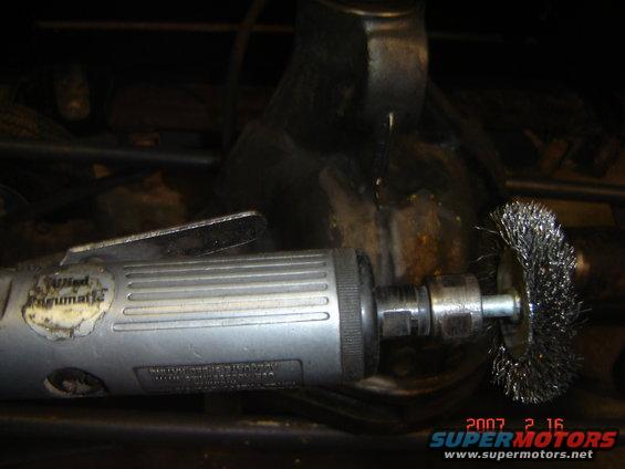 air-die-grinder-with-wire-wheel.jpg 