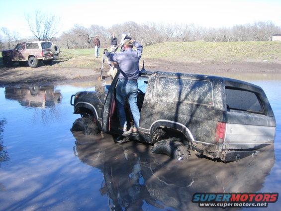 img_2995.jpg another view of the stuck