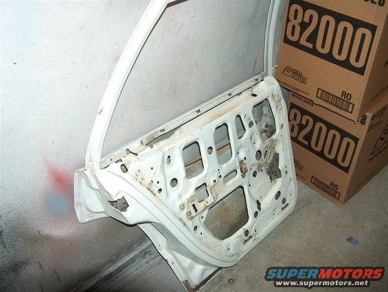 hpim3674-(medium).jpg Rear door disassembled