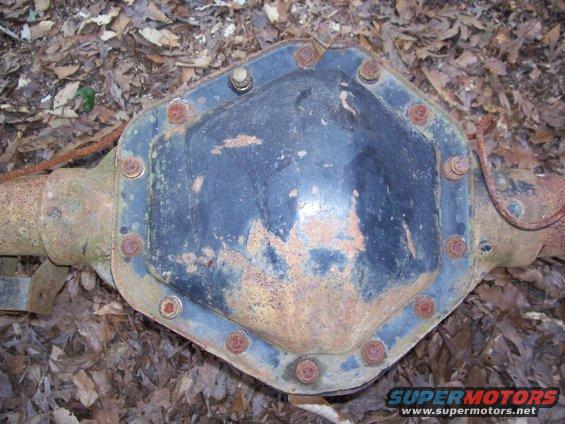 100_0416.jpg This is what the Full float 14 bolt diff cover will look like. Careful, GM also made a semi-float axle with a 14bolt diff cover that was shapped much differently