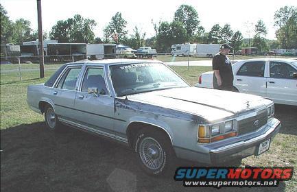 1989 Ford LTD Crown Victoria