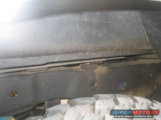 img_0183.jpg fenderwells and frame rail (after)