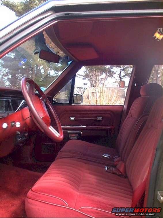 dsc00009e.jpg Drivers side door view.