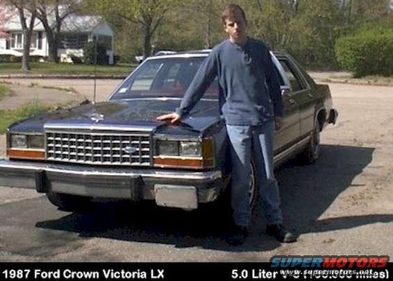 1987 Ford Crown Victoria LX front view