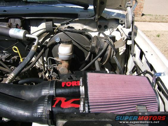 2007_0304kninstall0020.jpg air filter attached..the D is cut off...