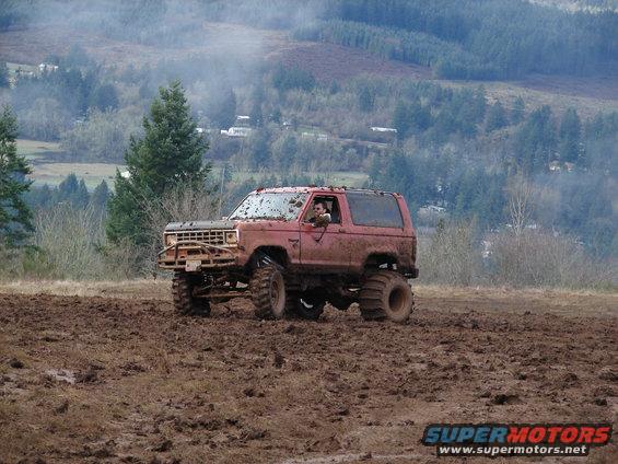 mudfest-023s.jpg This was an awesome broncoII.  Had a v8 with lots of power.