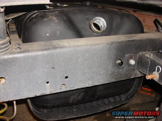 notank7.jpg here is where the filler neck goes..