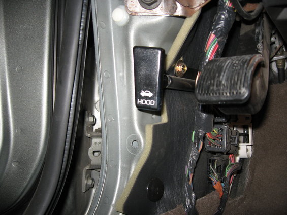 Picture of installation area without trim panel.