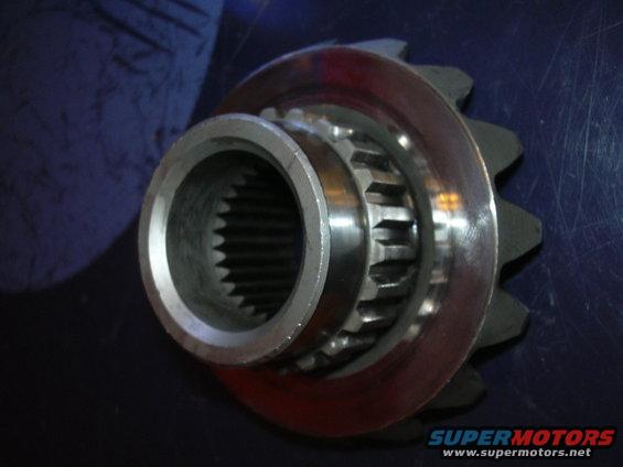 Differential gear with splined bore and ring gear teeth