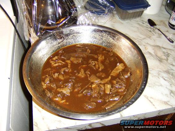 beef-jerky-marinating.jpg 
