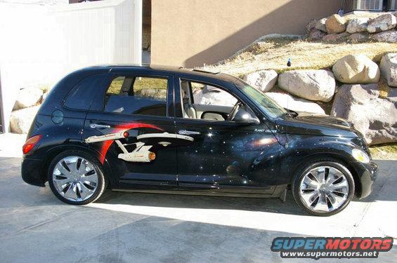 pt-cruiser-star-trek-painted_2.jpg 