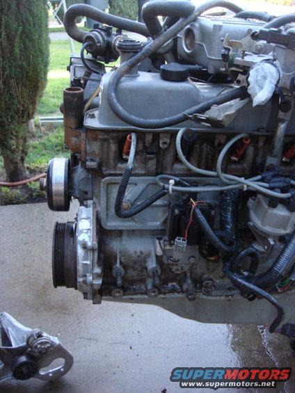 sagniawnew7.jpg here is the motor with the bracket removed. i need to clean the motor some more..