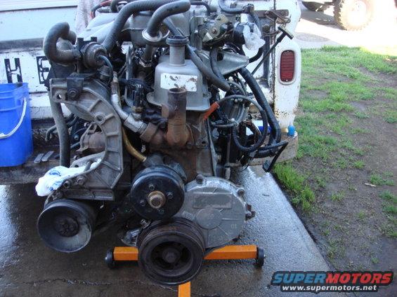 sagniawnew8.jpg i washed the motor down again and here is a shot before the new mbrackets goes on.