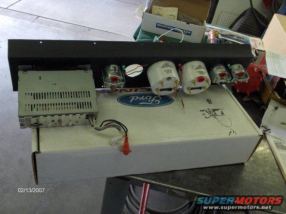 inst_panel_new-004.jpg Bob eventually made a custom wire harness for the back of the instrument panel with a 12 pin quick disconnect.