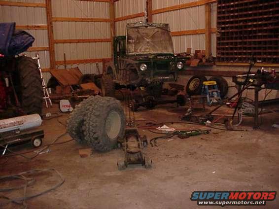 hanginaround.jpg gutted the front axle and suspension
